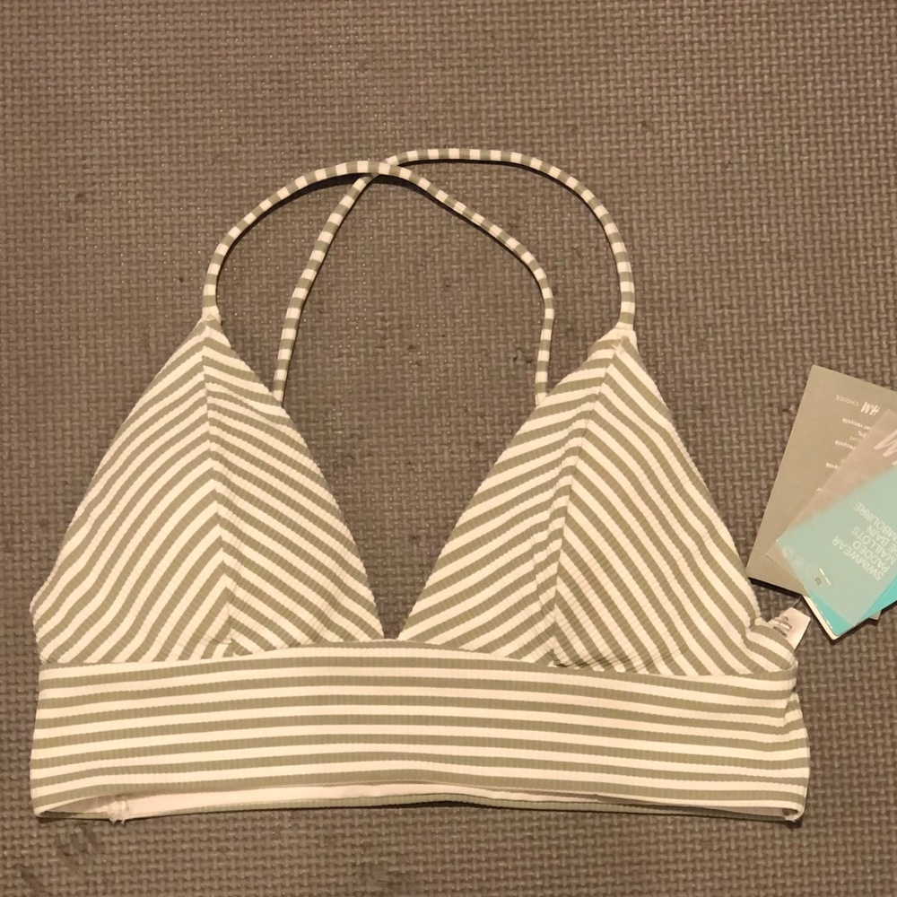 H&M swim triangle stripped top, size: 4